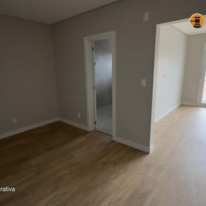 LOTE 001 - Área de 360,00m², edificada uma casa residencial em alvenaria de 377,62m² e uma piscina residencial em fibra com 13,71m², localizada na Rua dos Araçás, nº 243, bairro Montanha, Lajeado/RS