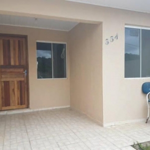 LOTE 005 - NOVA RÚSSIA - PONTA GROSSA/PR – CASA - IMÓVEL OCUPADO: Localizado na Rua Castro nº 334, Casa nº 01 (conforme matrícula e laudo).