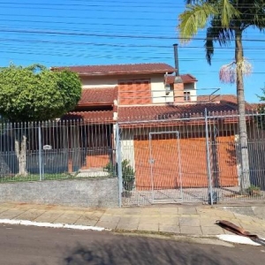 LOTE 008 - VERA CRUZ (PARQUE GARIBALDINO), GRAVATAÍ/RS – CASA - IMÓVEL OCUPADO: Localizado na Rua Carmem Miranda n° 89 (conforme matrícula e laudo).