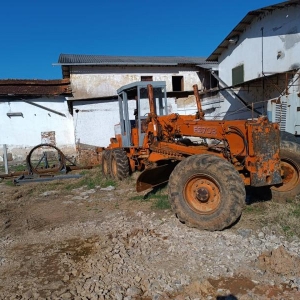 LOTE 003 - Motoniveladora Fiatt Allis FG70B, ano de fabricação e modelo 1997, placa IGW 2918