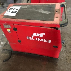 LOTE 007 - Máquina de solda Hawk 430 (necessita reparos).