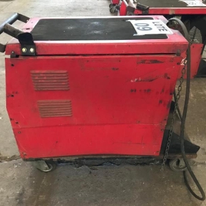 LOTE 009 - Máquina de solda Hawk 430 (necessita reparos).