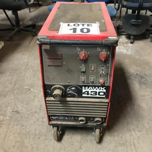 LOTE 010 - Máquina de solda Hawk 430 (necessita reparos).