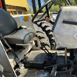 LOTE 006 - TRATOR Massey Ferguson 275