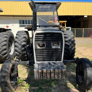 LOTE 007 - TRATOR Massey Ferguson 275