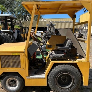 LOTE 019 - TRATOR RUCKER TH 1300, frota TRA-0007