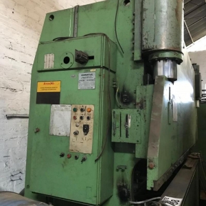 LOTE 038 - Dobradeira Diamint 160 Ton 1025.
