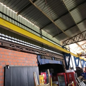 LOTE 046 - Ponte Rolante 5 ton 15 mt x25 mt com vigas.