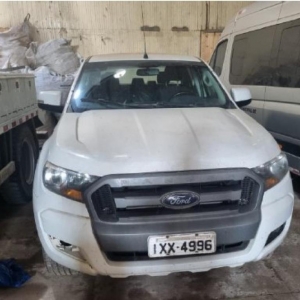 LOTE 008 - UMA CAMIONETE FORD RANGER