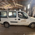 LOTE 023 - Veículo Fiat/ Doblô Essence 1.8, ano/modelo 2011/2012, placa ISM4451. Avaliado em R$ 3.500,00.