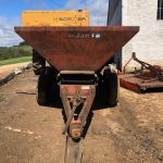 LOTE 02 -  01 (uma) carreta distribuidora de calcareo, marca JAN, modelo 5000