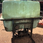 LOTE 05 -  01 (um) pulverizador, 800 litros, cor verde, sem as barras de pulverização
