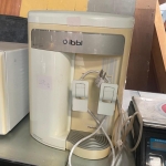 LOTE 012 - TV 32" AOC, Geladeira Cônsul, Micro-ondas, Purificador de água, Balança até 40kg