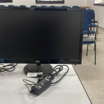 LOTE 025 - Monitor AOC 23" Fino