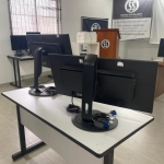 LOTE 032 - Dois Monitores Philips 29" Full HD