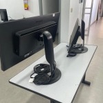 LOTE 032 - Dois Monitores Philips 29" Full HD