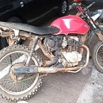 LOTE 012 - HONDA CG TITAN KS, ano/modelo 2004/2004, na cor vermelha, placa IMD9427, Chassi:  9C2KC08105R052254, RENAVAM nº 841778485.