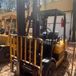 LOTE 012 - Empilhadeira YALE, modelo GTP 050 RL, ano 2001