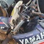 LOTE 009 - YAMAHA, cor preta, sem sinal identificador, placa AAA0000.