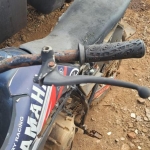 LOTE 009 - YAMAHA, cor preta, sem sinal identificador, placa AAA0000.