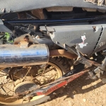 LOTE 009 - YAMAHA, cor preta, sem sinal identificador, placa AAA0000.