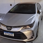 LOTE 000 - UM COROLA E DUAS HYLUX.