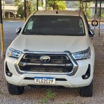 LOTE 000 - UM COROLA E DUAS HYLUX.