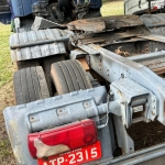 LOTE 011 - SCANIA/G 380 A4X2, Placa: ATP2315, Ano/modelo: 2009/2009, Cor: AZUL, Chassi: 9BSG4X20093646560, Motor: 8128299, Renavam: 00134140966.