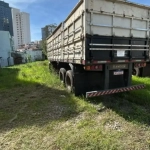 LOTE 009 - Semirreboque de carga da marca RANDON SR CA, ano/modelo 2005/2005, dois eixos cor branca, placa MFL5G32, chassis nº 9ADG075255M216916. 250136 numero do ativo.