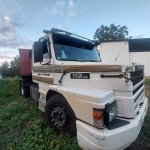 LOTE 010 - SCANIA T112 HS 4X2, Placa: IHV7H79, ano/modelo: 1987/1987 Cor: BRANCA, Chassi: 9BSTH4X2ZH3228389, Motor: RS0087330.