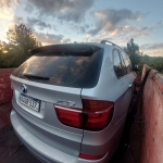 LOTE 016 - BMW X5 X-DRIVE 35i (Motor N55 3.0 Bi-Turbo) ANO/MODELO: 2011 / 2011, COR: Prata, PLACA: AA0R537 (Origem: Paraguai), CHASSI: WBAZV4101B805471, PROCEDÊNCIA: Apreendido / Estrangeiro.