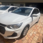 LOTE 006 - Automóvel CHEV/ONIX 10MT LT1, ano/modelo 2022/2023