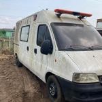 LOTE 007 - Veículo Fiat/ Ducato ambulância, ano 2010, 03portas, branca, placa IQW0289, RENAVAM 214108287. Avaliada em R$ 10.712,00.