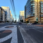 LOTE 001 - APARTAMENTO N° 1.105 e BOX 1-05, do Edificio Residencial ARCOS DA AVENIDA, situado na Avenida Maurício Boianovski, nº 208, na Praia ZONA NOVA DE CAPÃO DA CANOA