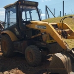 LOTE 002 - Retroescavadeira Randon RD 406 4x4, ano 2018, motor MWM X10. Avaliada em R$ 110.250,00.